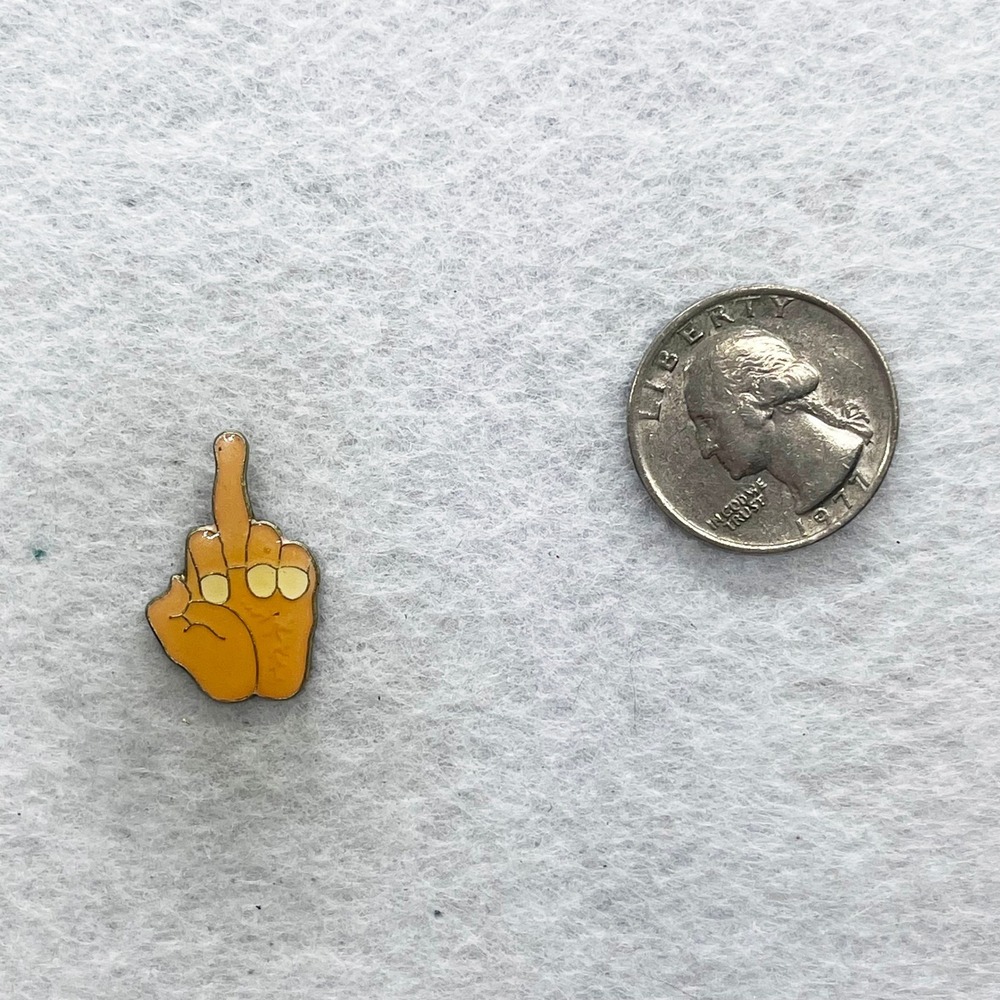 🔮 5/$25 Vintage Middle Finger Flip Off Pin - Picture 2 of 3